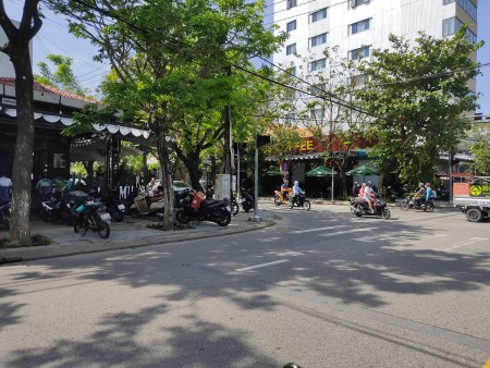 Bán nhà 2 tầng đường Nguyễn Hoàng, Hải Châu, Đà Nẵng ngay trung tâm