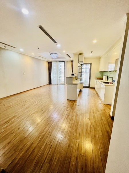 Bán căn 3 phòng ngủ góc 95m2, Park Hill Times City đồ cơ bản 5.6 tỷ bao phí