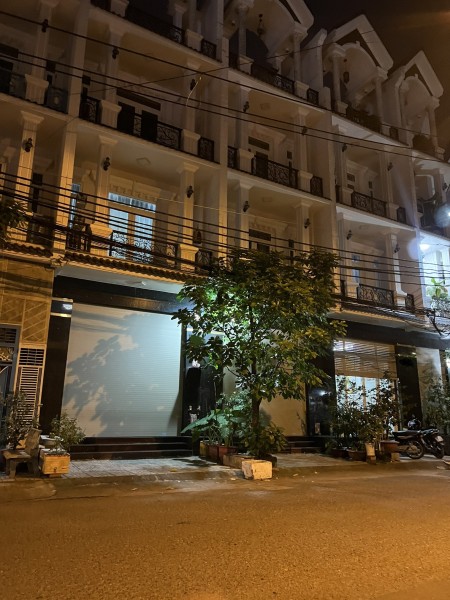 Bán nhà Mặt tiền đường 10m, ngay giao lộ Võ Văn Kiệt, Quận 8, dtsd 55m2 giá 7,5 tỷ