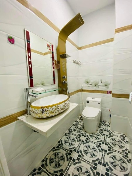 Bán nhà mặt tiền Gò Vấp, xe hơi vào nhà, giá bán 5 tỷ đồng