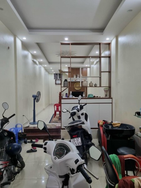 Cho thuê mbkd mặt ngõ đường chiến thắng ô tô đỗ