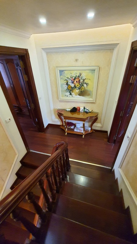 Bán biệt thự khu Linh Đàm dtsd 220m2, sổ đỏ chính chủ kinh doanh giá 44.8 tỷ