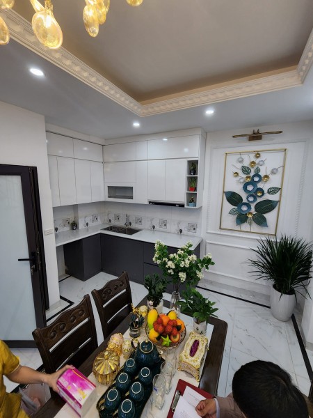 Bán nhà Phan Kế Bính Ba Đình, nhà mới, đẹp, lô góc ở luôn, DT 50m² x 5 tầng, MT 4,5m giá nhỉnh 7 tỷ