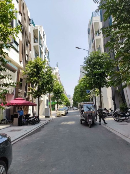 Bán shophouse Galaxy Tố Hữu kinh doanh đẳng cấp dt 90m2, 6 tầng mt 5.2m, giá 15.9 tỷ