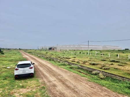 Đáo hạn ngân hàng, cần bán gấp lô đất Phan Hiệp 3 mặt tiền đường. 2875m2