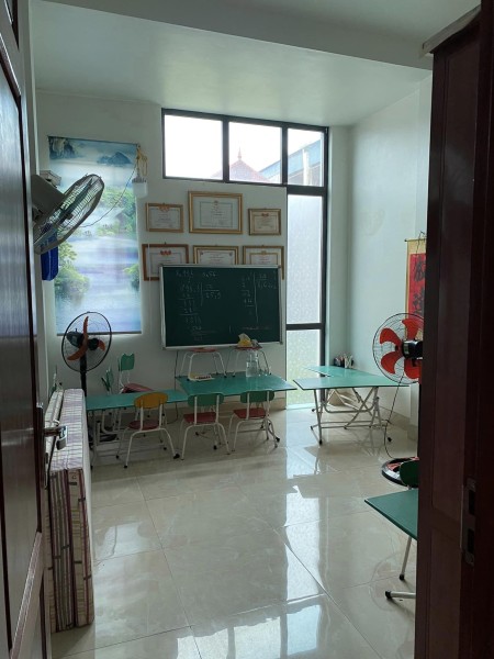 Bán nhà Âu Cơ, ô tô đỗ cửa, nhà ngõ thông tứ phía, DT 36m², MT nở hậu, giá 3,9 tỷ