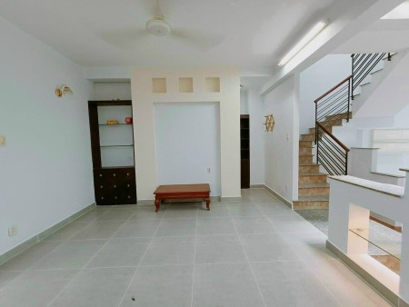 Bán nhà số 5, khu Tân Quy Đông, phường Tân Phong, Quận 7, DT 90m², 1 trệt 2 lầu