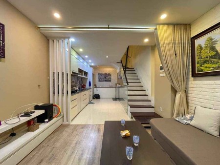 Bán nhà đẹp Ba Đinh đón tết ô tô tránh cách nhà 30m, sổ đỏ đẹp