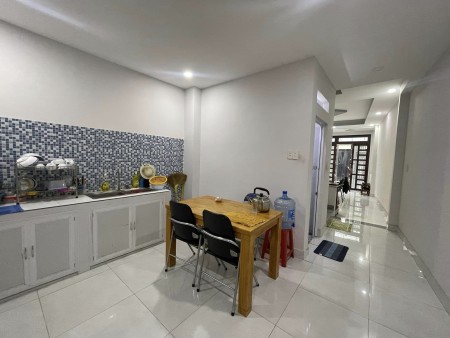 Bán gấp nhà Thiên Phước, Tân Bình, DT 70m² x 3 tầng, Hẻm xe tải tránh