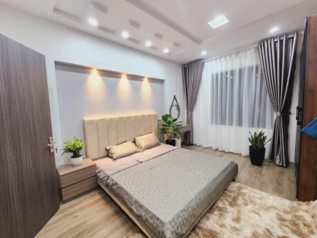 Bán nhà khu phân lô Trường Chinh siêu đẹp, 5 Tầng, chỉ 4.5 tỷ, nội thất đẹp ở ngay.