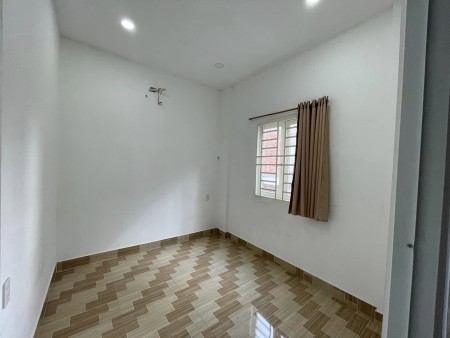Bán Nhà Số 6 Hiệp Bình Phước, Thủ Đức, 60M2, Sổ Vuông Vức, Chỉ 4.4 Tỷ