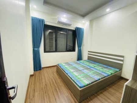 Bán nhà Quang Lãm ngõ rộng mênh mông lô góc siêu dt 42m2, giá 2,8 tỷ