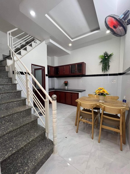 Bán Nhà Đẹp Hiệp Bình Chánh Thủ Đức, DT 40M², Sổ Vuông Vức, Nhỉnh Giá 3 Tỷ