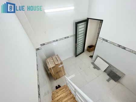 Phòng trọ giá rẻ 25m2 đường Trường Chinh, Quận Tân Bình