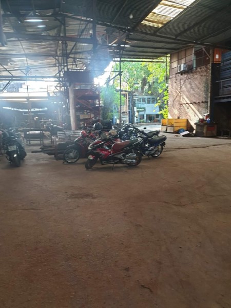 Cho Thuê mặt bằng làm Kho, nhà xường, bãi xe....