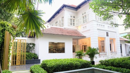 Cho thuê biệt thự sân vườn mt Điện Biên Phủ (30x30m) Quận 3