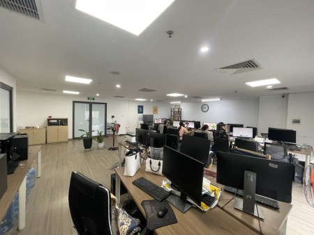 Cho thuê văn phòng hạng B đường Ngụy Như Kon Tum, diện tích 600m2, giá 16$/m2/tháng