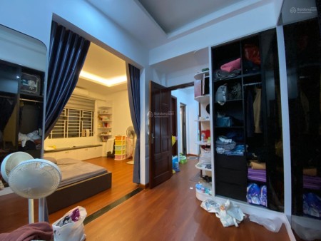 Bán nhà riêng Thụy Khuê, nhà đẹp thông Hồ Tây, 4 PN khép kín nội thất hiện đại, DT 48m², 4 tỷ