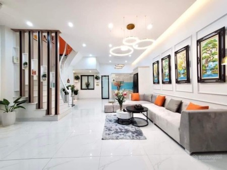 Cực hiếm mặt ngõ thông kinh doanh 32m² x 4 tầng nội thất đầy đủ, Thuỵ Khuê, Tây Hồ. Giá 4,15 tỷ
