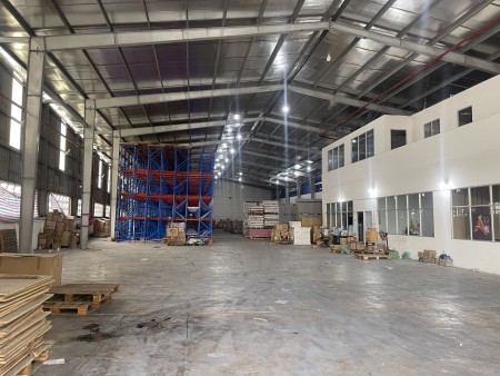 Cho thuê 1.800m2, văn phòng 250m2 kho xưởng gần Ngã Tư Binh Phước, Hiệp Bình Phước, Tp Thủ Đức