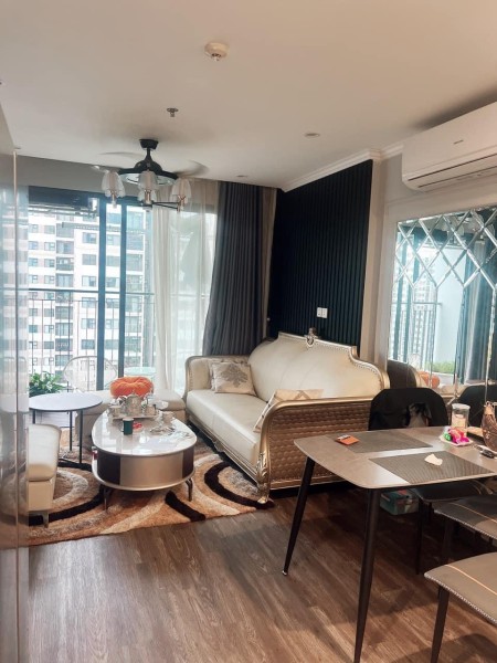 Bán căn hộ Vinhomes Gia Lâm căn 2 pn+ 1(+2vs) căn góc dt 70m2 chỉ 1.9 tỷ tặng đồ LH: 0976.366.513
