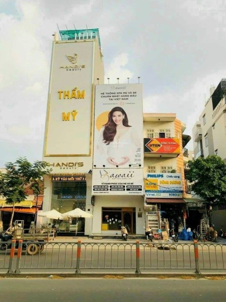 QUẬN 10, BÁN MẶT TIỀN ĐƯỜNG BA THÁNG HAI, DT GẦN 150m2, CHỈ 49 TỶ