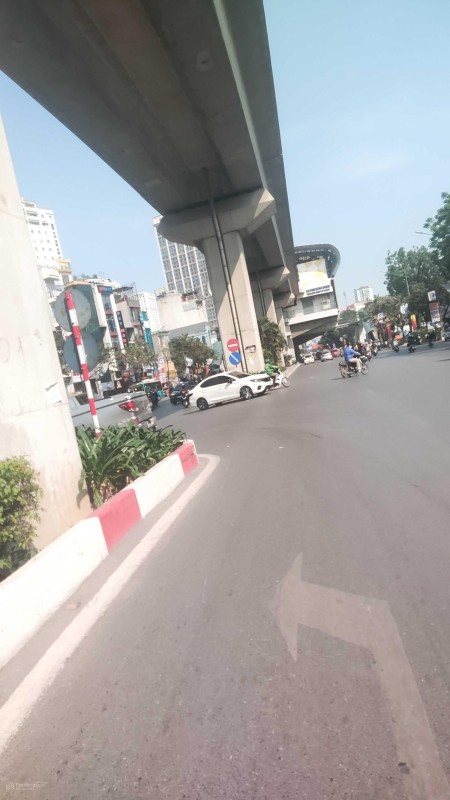 Loa hậu phố Nhuệ Giang Nguyễn Trãi, Hà Đông, DT 39m2*5T mới, 1 nhà ra ô tô đỗ giá chỉ 4.3 tỷ