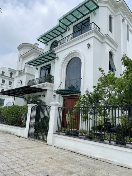 Biệt thự nhà vườn 328m2 mặt đường 30m full nội thất 62.x tỷ Vin Gia Lâm (0985941715)