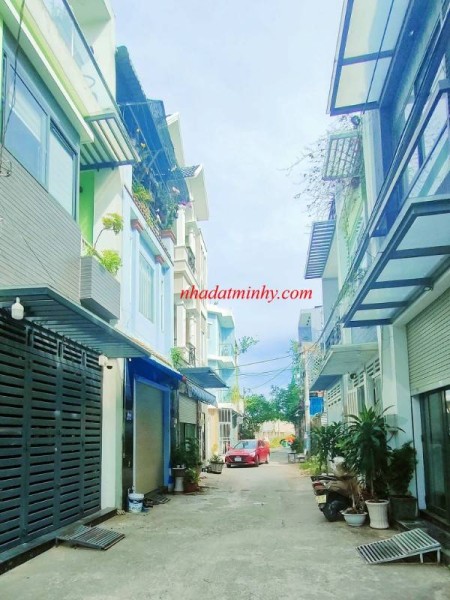 Bán gấp nhà pháp lý sổ hồng hoàn công, giá tốt, hỗ trợ vay ngân hàng