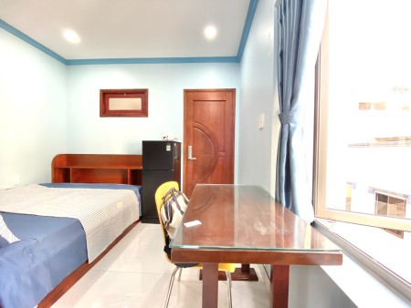 Phòng trọ ban công lớn ngay trung tâm Quận 10 giá tốt