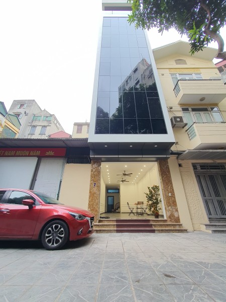 Bán nhà mặt phố Nghi Tàm Tây Hồ 150m, thang máy, view hồ 29 tỷ