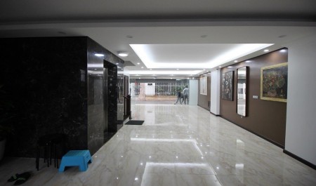 Bán nhà Quận Tây Hồ 43mx5 tầng, 3 oto vào 7,9 tỷ lh 0963401959