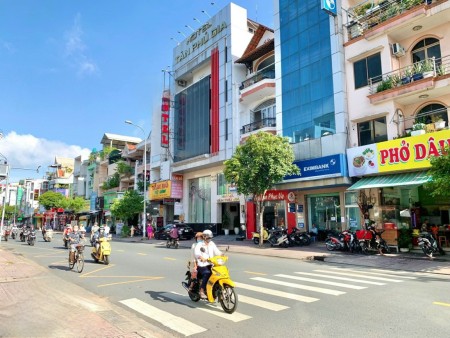 Tân Phú mặt tiền đường 20m kinh doanh buôn bán, diện tích 4x16, giá 8.9 tỷ