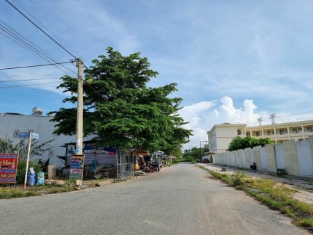 Bán Gấp KDC Đông đúc ngay Trung Tâm Đức Hòa