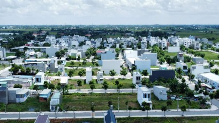 Cần tiền bán đất nền dự án trong khu đô thị Cát Tường Phú Sinh, 72m2, giá 1.550