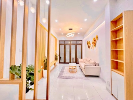 Vị trí Đẹp, Nhà Đẹp 5 Tầng, Gần Ô TÔ, Ở Được Ngay phố Phan Đình Giót, 41m2, MT 4m, Nhỉnh giá 4 tỷ.