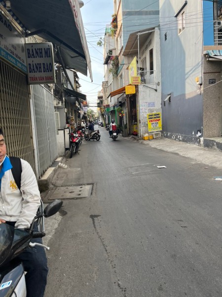 Bán nhà riêng nhỏ xinh – hiếm, sát mặt tiền đường Trần Văn Đang, phường 11, Quận 3
