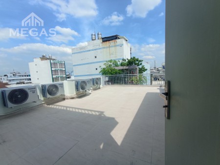 Căn hộ giá rẻ full nội thất gần etown có cửa sổ, ban công