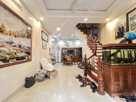 Bán nhà riêng Hai Bà Trưng, ô tô, KD, DT 45m2, 5T, MT 4,5m, Giá 8.3 Tỷ