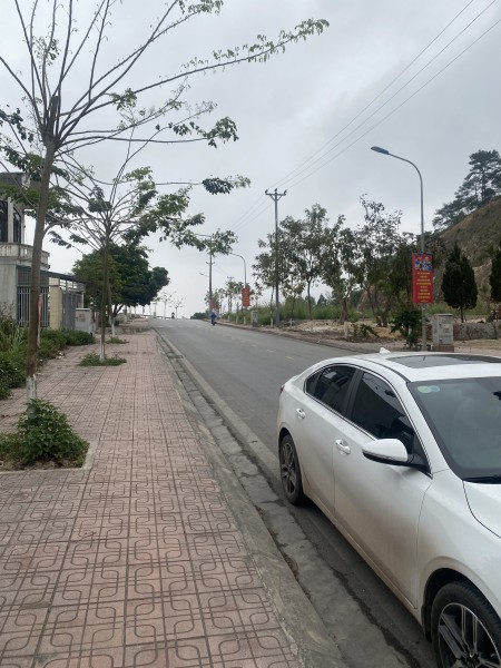 Bán đất nền ngay khu kinh tế Vân Đồn, DT 80m² FULL thổ cư