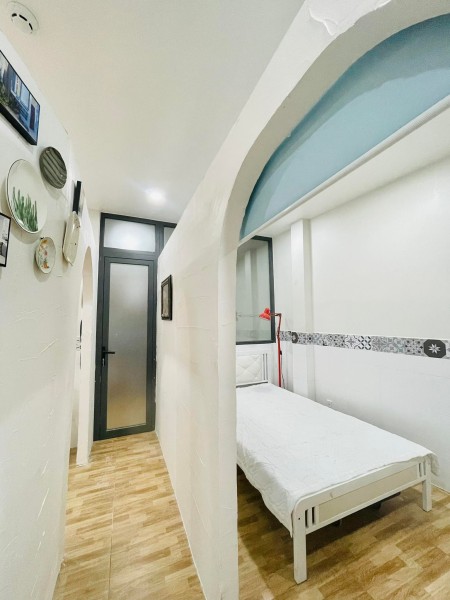 Cho thuê căn hộ ngã 4 PN 40m duy nhất 1 căn view cực xịn LH để xem chốt ngay CHDV