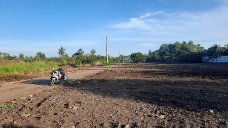 Đất full thổ cư, diện tích 325m2, cạnh suối, mặt tiền, Đồng Nai