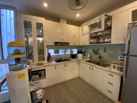 Bán nhà Nguyễn Văn Cừ thoáng sáng dtsd 72 m2 giá 10.8 tỷ - 0979211898