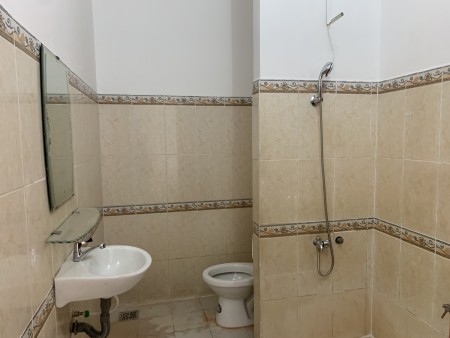 Cho thuê phòng trọ có cửa sổ BAN CÔNG, đầy đủ nội thất