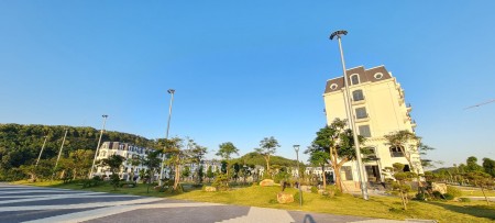 Bán căn shophouse ngay trục chính đối diện bãi tắm Đồi Rồng, Đồ Sơn
