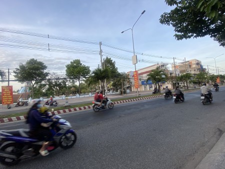 Ngộp bank bán gấp chỉ bán trong tháng. Nhà 9 tỷ chốt nhanh 7,5 tỷ không thương lượng
