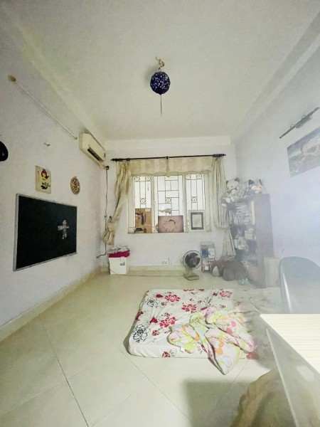 Bán nhà Nguyễn Ngọc Nại, dt 50m2, m 4m, đẹp, ngõ thông rộng khu an ninh tốt giao dịch ngay