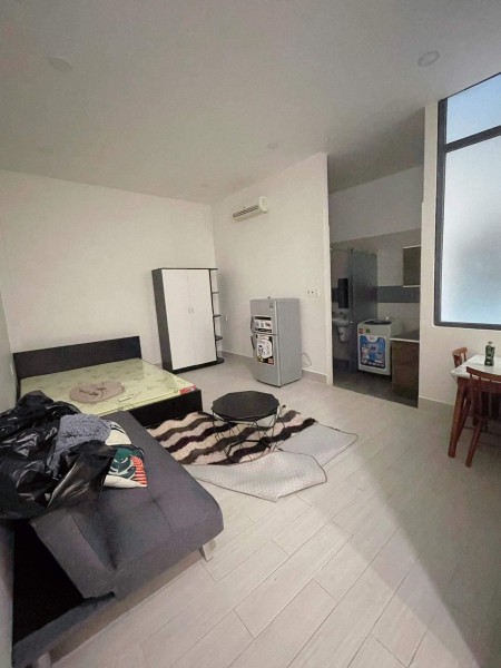 Cho thuê căn hộ Studio có sẵn đầy đủ nội thất gần sân bay, lh 0909051094