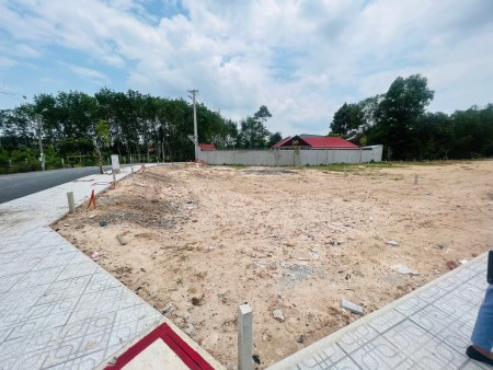 Cần bán gấp 2 lô đất lên thổ cư 110m2, đường Tỉnh Lộ 8 với giá 1.8 tỷ/lô