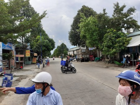 Tôi Bán 300m2 Đất T/C Nay Cần Tiền Về Quê Định Cư,Nên Bán Gấp.Liên Hệ: 0969 739 583